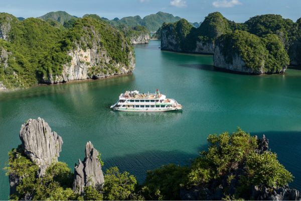 Lan Ha Cruise